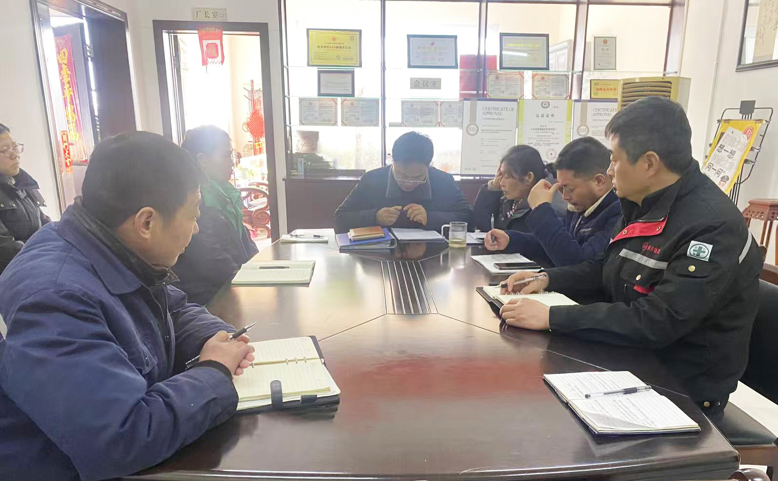 Dafeng Mingyue Bearing Bush Co., Ltd. mengadakan mesyuarat bulanan pertama untuk 2025